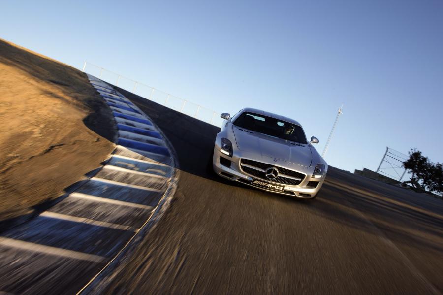  Mercedes-Benz SLS AMG 2010 года  (фото 306 из 526)